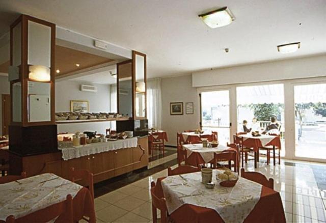 Hotel Paris Lignano Sabbiadoro Extérieur photo