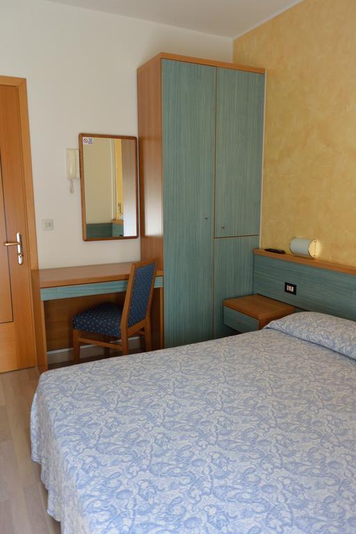 Hotel Paris Lignano Sabbiadoro Extérieur photo