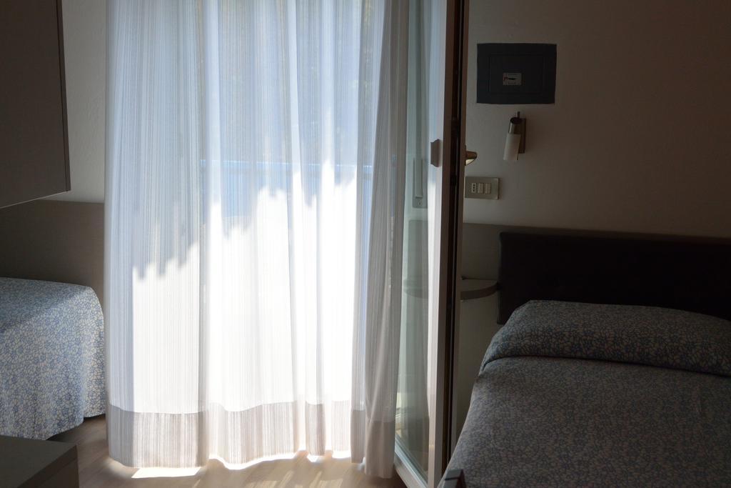 Hotel Paris Lignano Sabbiadoro Extérieur photo